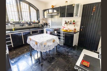 Casa à venda com 280m², 4 quartos e 2 vagasCozinha