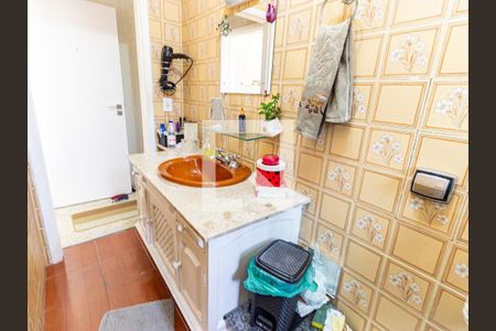 Casa à venda com 280m², 4 quartos e 2 vagasBanheiro da Suíte