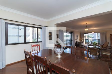 Apartamento para alugar com 370m², 6 quartos e 3 vagas Apartamento para alugar com 370m², 6 quartos e 3 vagasSala de Jantar