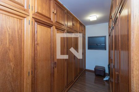 Apartamento para alugar com 370m², 6 quartos e 3 vagas Apartamento para alugar com 370m², 6 quartos e 3 vagasSuíte Principal - Closet