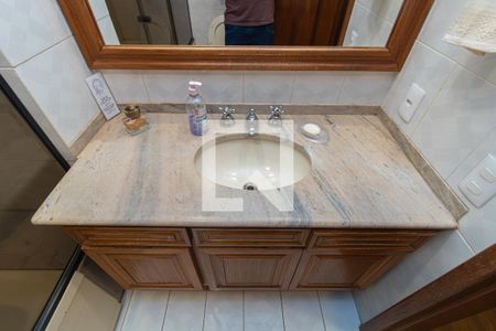 Apartamento para alugar com 370m², 6 quartos e 3 vagas Apartamento para alugar com 370m², 6 quartos e 3 vagasBanheiro da Suíte 2