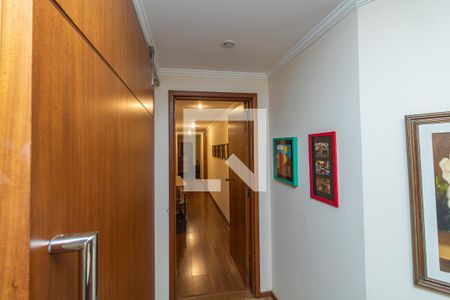 Apartamento para alugar com 370m², 6 quartos e 3 vagas Apartamento para alugar com 370m², 6 quartos e 3 vagasCorredor - Quartos