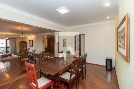 Apartamento para alugar com 370m², 6 quartos e 3 vagas Apartamento para alugar com 370m², 6 quartos e 3 vagasSala de Jantar