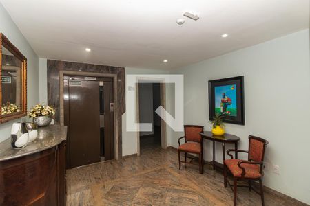 Apartamento para alugar com 370m², 6 quartos e 3 vagas Apartamento para alugar com 370m², 6 quartos e 3 vagasHall - Elevadores Térreo