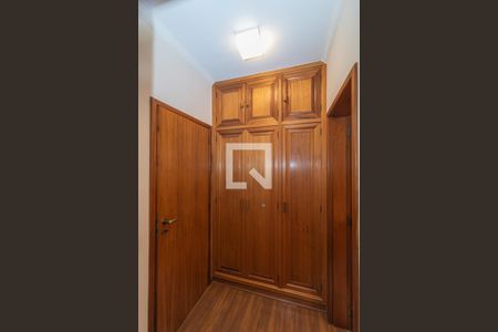 Apartamento para alugar com 370m², 6 quartos e 3 vagas Apartamento para alugar com 370m², 6 quartos e 3 vagasSuíte 3 - Armário