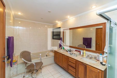Apartamento para alugar com 370m², 6 quartos e 3 vagas Apartamento para alugar com 370m², 6 quartos e 3 vagasSuíte Principal - Banheiro
