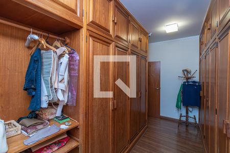 Apartamento para alugar com 370m², 6 quartos e 3 vagas Apartamento para alugar com 370m², 6 quartos e 3 vagasSuíte Principal - Closet