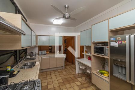Apartamento para alugar com 370m², 6 quartos e 3 vagas Apartamento para alugar com 370m², 6 quartos e 3 vagasCozinha