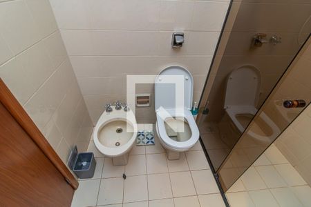 Apartamento para alugar com 370m², 6 quartos e 3 vagas Apartamento para alugar com 370m², 6 quartos e 3 vagasBanheiro da Suíte 3