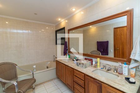 Apartamento para alugar com 370m², 6 quartos e 3 vagas Apartamento para alugar com 370m², 6 quartos e 3 vagasSuíte Principal - Banheiro