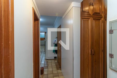 Apartamento para alugar com 370m², 6 quartos e 3 vagas Apartamento para alugar com 370m², 6 quartos e 3 vagasÁrea de Serviço - Quartos e Banheiro