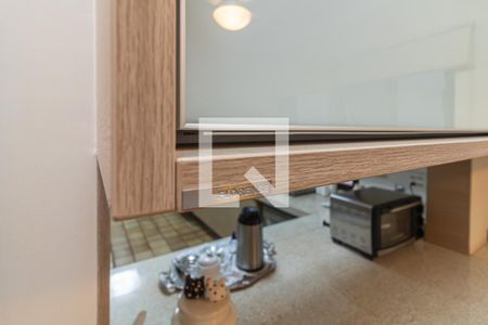 Apartamento para alugar com 370m², 6 quartos e 3 vagas Apartamento para alugar com 370m², 6 quartos e 3 vagasCopa - Detalhes