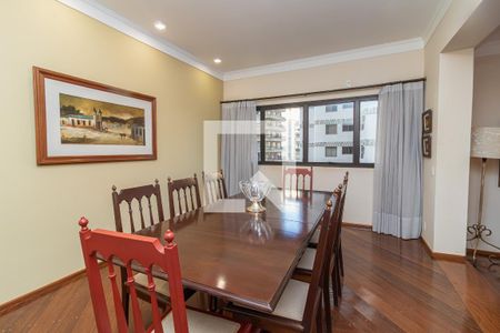 Apartamento para alugar com 370m², 6 quartos e 3 vagas Apartamento para alugar com 370m², 6 quartos e 3 vagasSala de Jantar