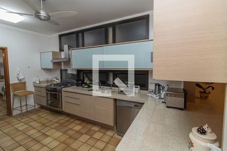 Apartamento para alugar com 370m², 6 quartos e 3 vagas Apartamento para alugar com 370m², 6 quartos e 3 vagasCozinha - Armários