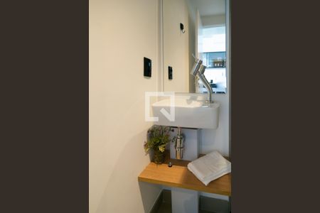 Studio para alugar com 28m², 0 quarto e 1 vaga Studio para alugar com 28m², 0 quarto e 1 vagaBanheiro Studio