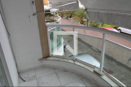 Casa de condomínio para alugar com 160m², 3 quartos e 2 vagas Casa de condomínio para alugar com 160m², 3 quartos e 2 vagasVaranda da Suíte