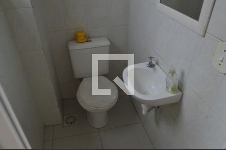 Casa de condomínio para alugar com 160m², 3 quartos e 2 vagas Casa de condomínio para alugar com 160m², 3 quartos e 2 vagasBanheiro do Terraço