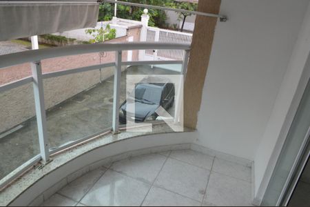 Casa de condomínio para alugar com 160m², 3 quartos e 2 vagas Casa de condomínio para alugar com 160m², 3 quartos e 2 vagasVaranda da Suíte