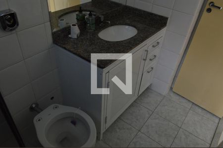 Casa de condomínio para alugar com 160m², 3 quartos e 2 vagas Casa de condomínio para alugar com 160m², 3 quartos e 2 vagasBanheiro