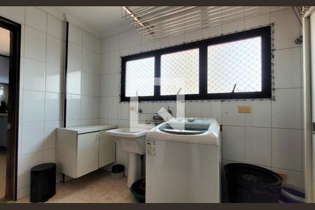 Apartamento à venda com 120m², 3 quartos e 3 vagasLavanderia