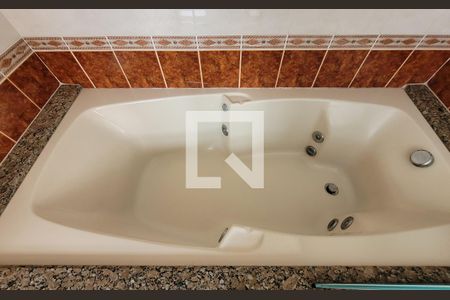 Apartamento à venda com 120m², 3 quartos e 3 vagasBanheiro da suíte