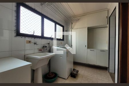 Apartamento à venda com 120m², 3 quartos e 3 vagasLavanderia