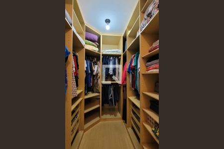 Apartamento à venda com 120m², 3 quartos e 3 vagasCloset