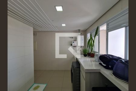 Apartamento à venda com 197m², 3 quartos e 3 vagas Apartamento à venda com 197m², 3 quartos e 3 vagasÁrea de Serviço