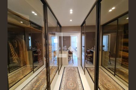 Apartamento à venda com 197m², 3 quartos e 3 vagas Apartamento à venda com 197m², 3 quartos e 3 vagasSuíte 1