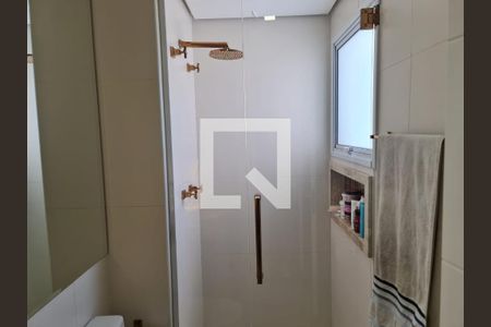 Apartamento à venda com 197m², 3 quartos e 3 vagas Apartamento à venda com 197m², 3 quartos e 3 vagasBanheiro da Suíte 2