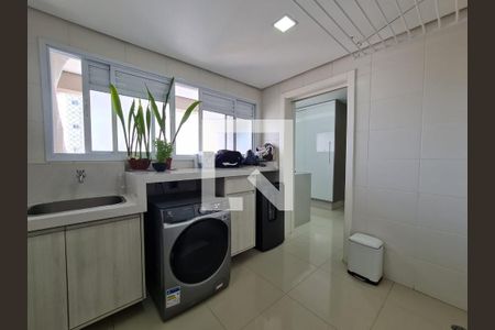 Apartamento à venda com 197m², 3 quartos e 3 vagas Apartamento à venda com 197m², 3 quartos e 3 vagasÁrea de Serviço