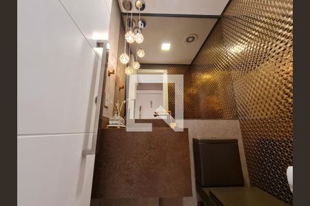 Apartamento à venda com 197m², 3 quartos e 3 vagas Apartamento à venda com 197m², 3 quartos e 3 vagasLavabo