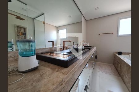 Apartamento à venda com 197m², 3 quartos e 3 vagas Apartamento à venda com 197m², 3 quartos e 3 vagasBanheiro da Suíte 1