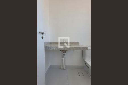 Apartamento à venda com 80m², 2 quartos e 2 vagas Apartamento à venda com 80m², 2 quartos e 2 vagasBanheiro da suíte 2