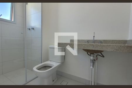 Apartamento à venda com 80m², 2 quartos e 2 vagas Apartamento à venda com 80m², 2 quartos e 2 vagasBanheiro da suíte