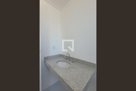 Apartamento à venda com 80m², 2 quartos e 2 vagas Apartamento à venda com 80m², 2 quartos e 2 vagasBanheiro da suíte 2