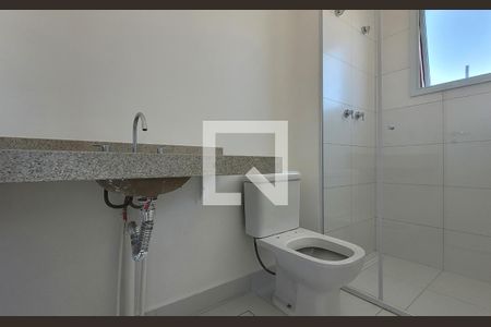 Apartamento à venda com 80m², 2 quartos e 2 vagas Apartamento à venda com 80m², 2 quartos e 2 vagasBanheiro da suíte 2