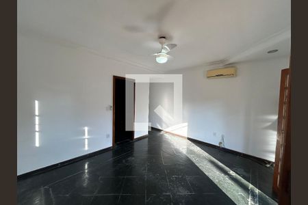 Quarto 1 de casa de condomínio para alugar com 4 quartos, 259m² em Todos Os Santos, Rio de Janeiro