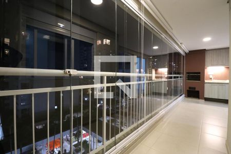 Apartamento à venda com 83m², 3 quartos e 2 vagasVaranda
