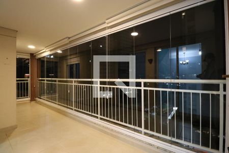 Apartamento à venda com 83m², 3 quartos e 2 vagasVaranda