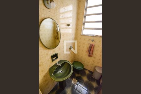 Casa à venda com 185m², 4 quartos e 3 vagas Casa à venda com 185m², 4 quartos e 3 vagasLavabo