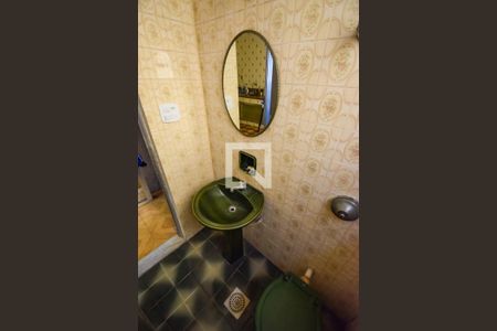 Casa à venda com 185m², 4 quartos e 3 vagas Casa à venda com 185m², 4 quartos e 3 vagasLavabo