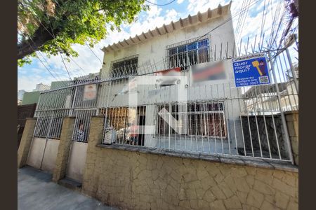 Casa à venda com 185m², 4 quartos e 3 vagas Casa à venda com 185m², 4 quartos e 3 vagasFachada do Imóvel