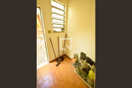 Casa à venda com 185m², 4 quartos e 3 vagas Casa à venda com 185m², 4 quartos e 3 vagasQuarto de Serviço