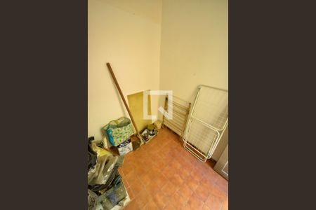 Casa à venda com 185m², 4 quartos e 3 vagas Casa à venda com 185m², 4 quartos e 3 vagasQuarto de Serviço