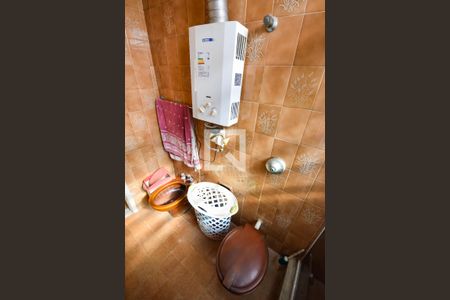 Casa à venda com 185m², 4 quartos e 3 vagas Casa à venda com 185m², 4 quartos e 3 vagasBanheiro Social