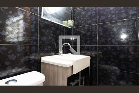 Casa à venda com 350m², 5 quartos e 1 vaga Casa à venda com 350m², 5 quartos e 1 vagaBanheiro