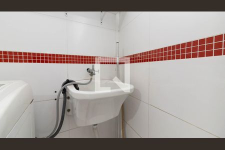 Casa à venda com 350m², 5 quartos e 1 vaga Casa à venda com 350m², 5 quartos e 1 vagaCasa 1 - Área de Serviço