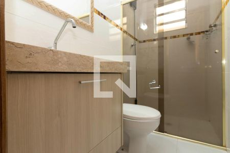 Casa à venda com 350m², 5 quartos e 1 vaga Casa à venda com 350m², 5 quartos e 1 vagaCasa 1 - Banheiro 1