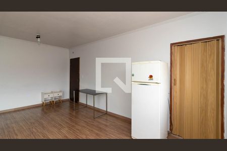 Casa à venda com 350m², 5 quartos e 1 vaga Casa à venda com 350m², 5 quartos e 1 vagaStudio